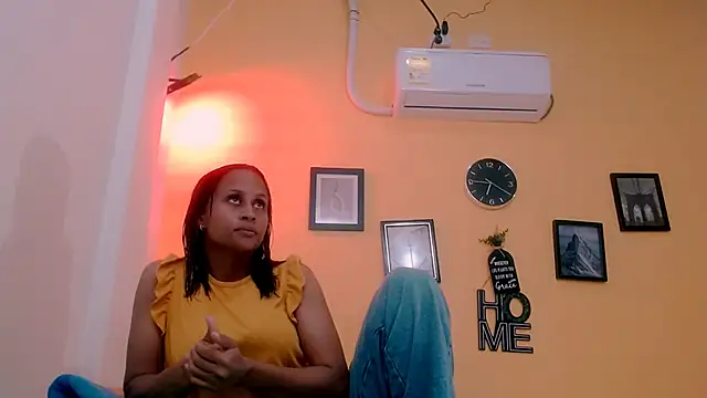 Snapshot of sexiempoderada18 chatting on May 2026 01:22:01 PM sexiempoderada18 online show from May 2026 01:22:01 PM