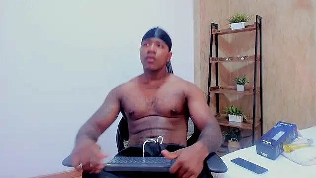 LuccianoDaytona online show from February 2026 08:00:02 PM