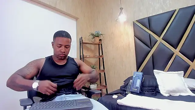 LuccianoDaytona online show from February 2026 07:58:01 PM