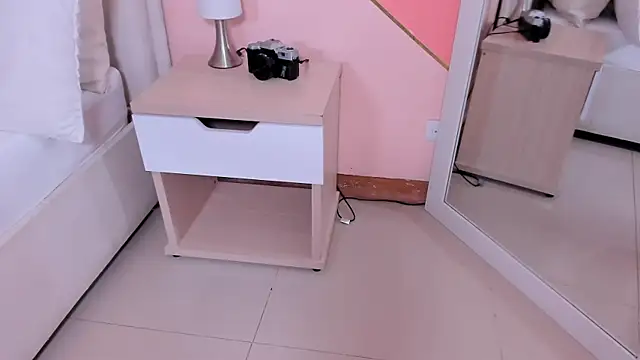 violeta rodriguezz online show from April 2026 06:09:01 PM