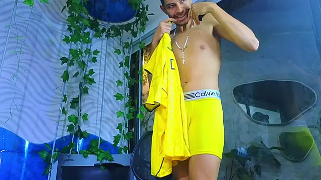 ItsZairen online show from June 2026 04:10:01 AM