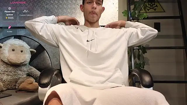 ItsZairen online show from March 2026 04:01:02 AM