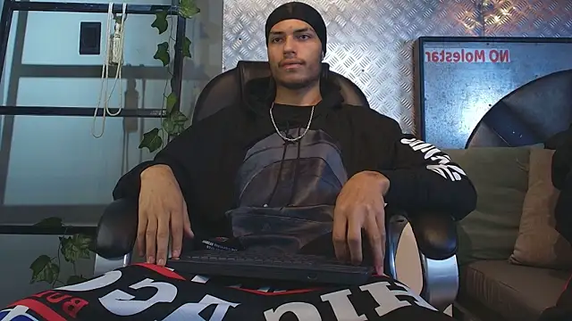 ItsZairen online show from February 2026 03:39:01 AM