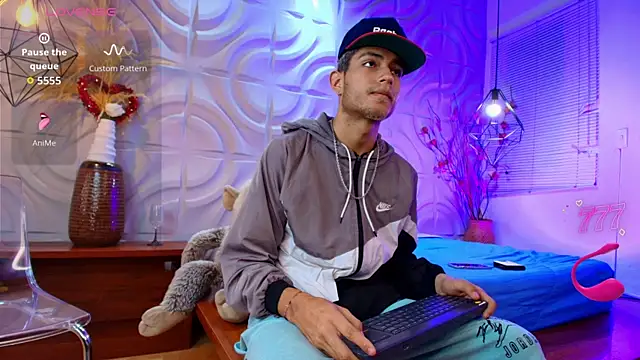 ItsZairen online show from May 2026 03:26:01 AM