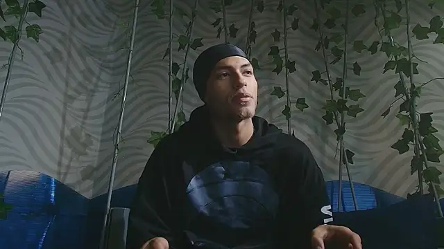 ItsZairen online show from March 2026 03:46:01 AM