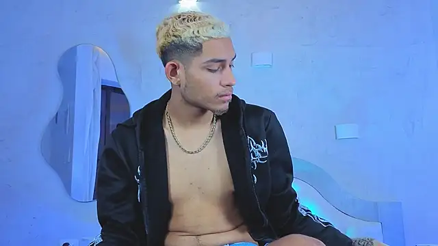 ItsZairen online show from April 2026 03:22:01 AM