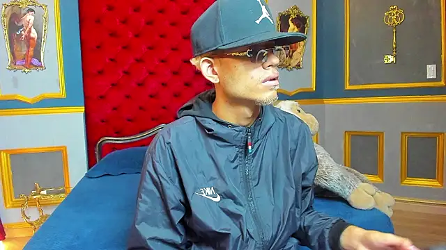 ItsZairen online show from March 2026 03:40:02 AM