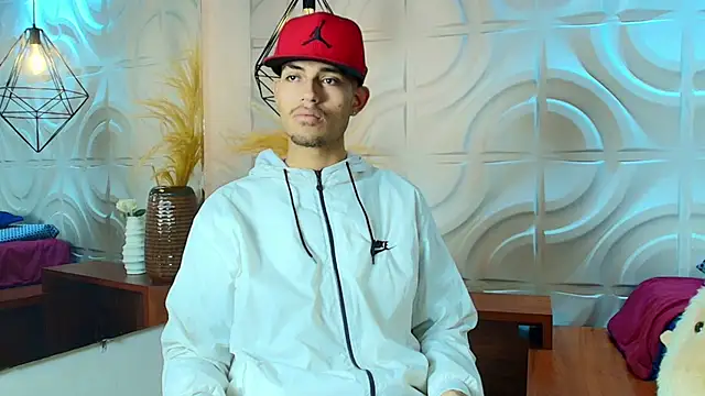ItsZairen online show from June 2026 12:16:01 AM