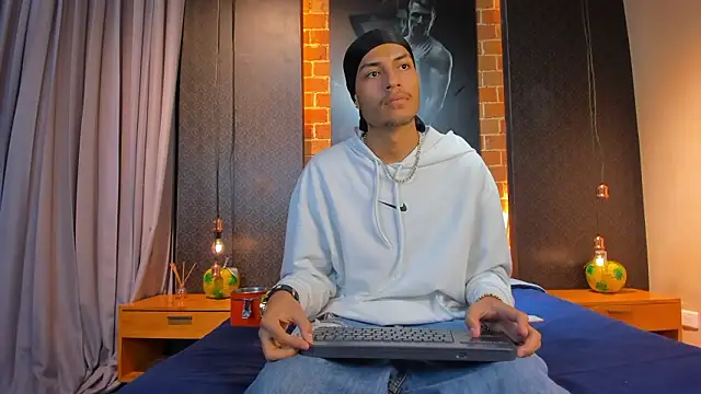 ItsZairen online show from February 2026 03:48:01 AM