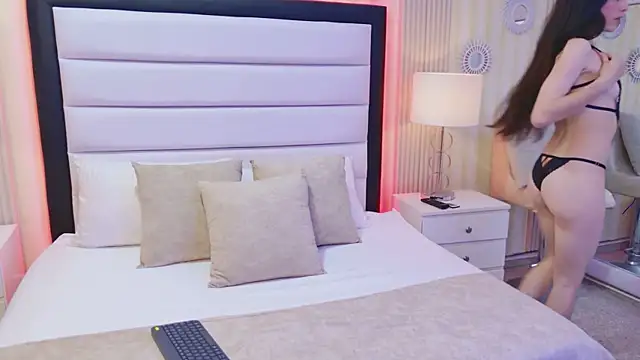 LaurenHazell online show from February 2026 04:12:02 AM