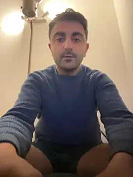 elia2711 online show from March 2026 06:20:01 PM