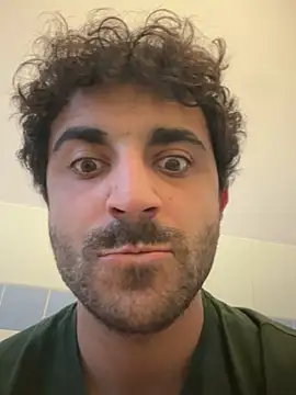 elia2711 online show from February 2026 04:48:02 PM