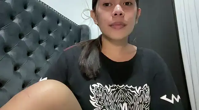 Snapshot of Mooree_naba chatting on March 2025 10:41:02 PM Mooree naba online show from March 2025 10:41:02 PM