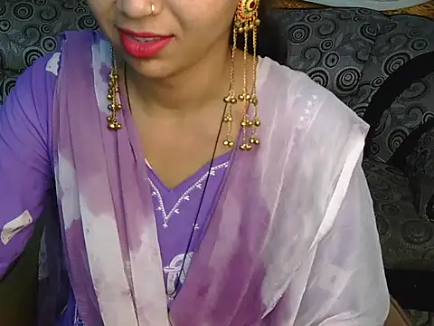 Snapshot of its-nayera chatting on April 2026 04:05:02 AM its-nayera online show from April 2026 04:05:02 AM