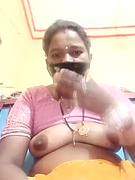 Snapshot of Kirti_sacsena chatting on March 2026 12:03:02 AM Kirti sacsena online show from March 2026 12:03:02 AM