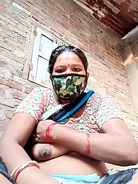 Snapshot of Kirti_sacsena chatting on April 2026 01:46:02 AM Kirti sacsena online show from April 2026 01:46:02 AM