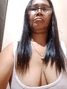 suzzie hot online show from February 2026 10:40:01 PM