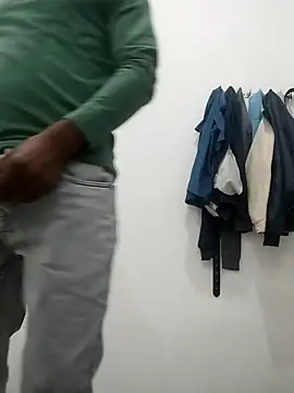 Snapshot of Daddyishere_19 chatting on February 2026 05:05:02 AM Daddyishere 19 online show from February 2026 05:05:02 AM