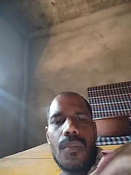 Snapshot of Daddyishere_19 chatting on June 2026 05:35:01 AM Daddyishere 19 online show from June 2026 05:35:01 AM