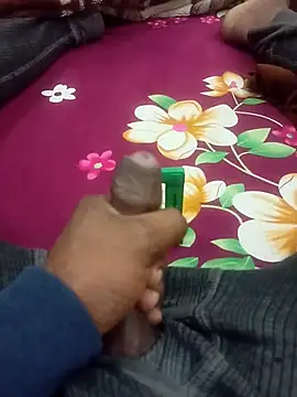 Snapshot of Daddyishere_19 chatting on February 2026 01:38:01 AM Daddyishere 19 online show from February 2026 01:38:01 AM