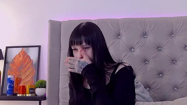 AmeliaSoft online show from April 2026 07:09:02 PM