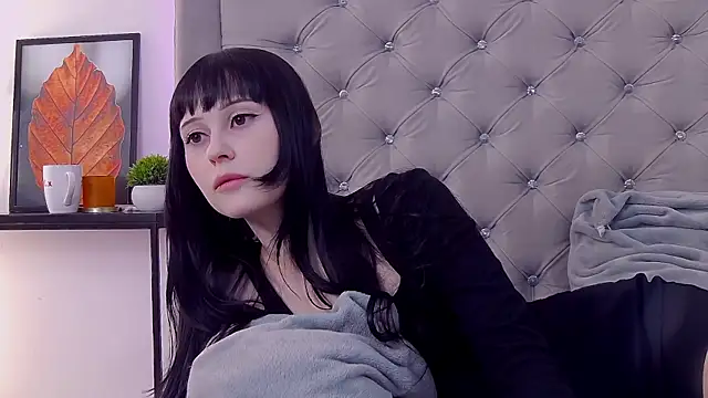 AmeliaSoft online show from April 2026 06:45:02 PM