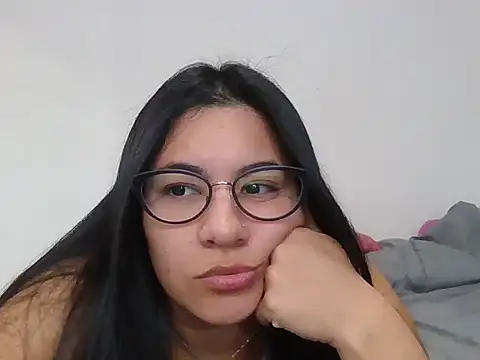 Agusgold22 online show from March 2026 02:05:01 PM