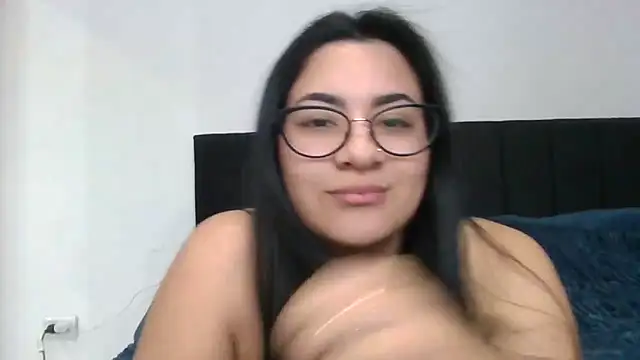 Agusgold22 online show from May 2026 02:56:01 PM
