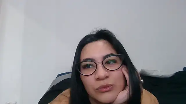 Agusgold22 online show from May 2026 08:01:02 PM