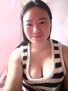 Snapshot of lisn-cute chatting on July 2026 12:22:01 AM lisn-cute online show from July 2026 12:22:01 AM
