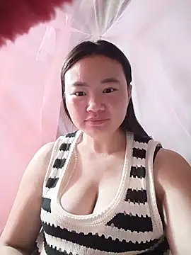 Snapshot of lisn-cute chatting on July 2026 11:48:02 PM lisn-cute online show from July 2026 11:48:02 PM