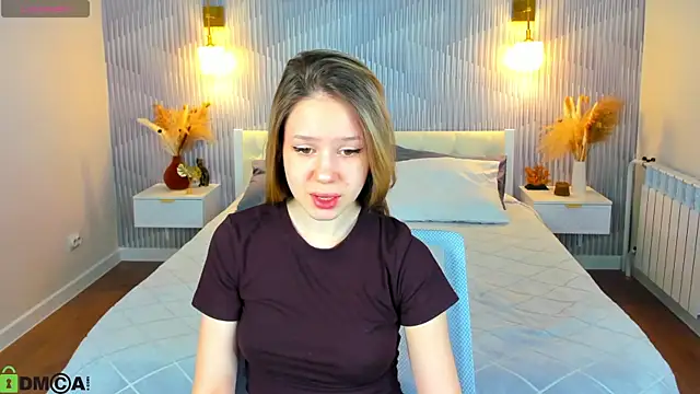 Mini Allice online show from February 2026 01:06:02 AM