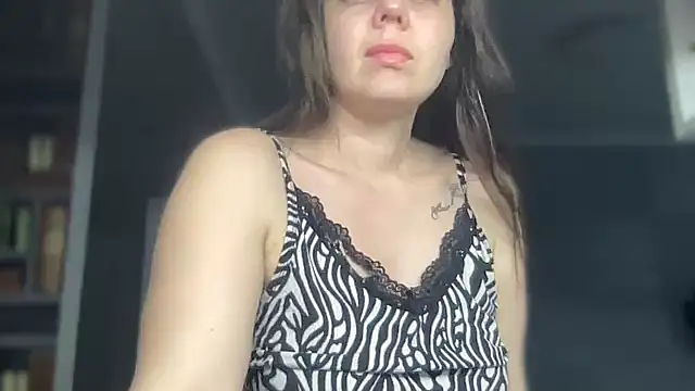 Darsy Rox online show from May 2026 03:24:01 AM