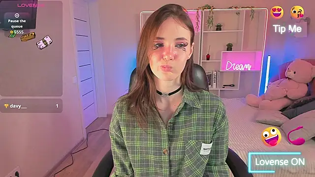 JennyferMore online show from June 2026 09:37:02 PM