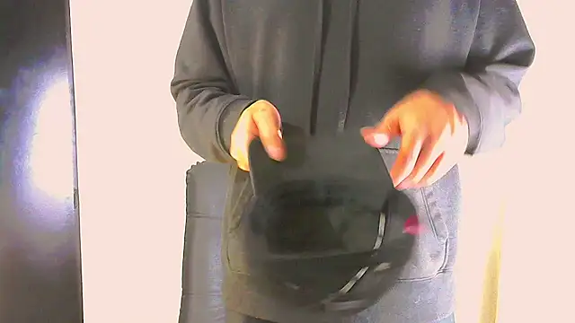 Thommas8a online show from February 2026 01:58:01 AM