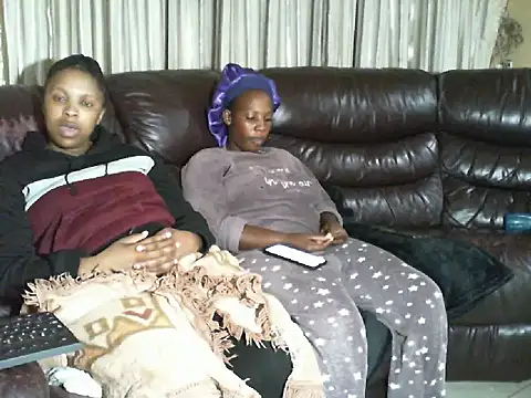 Snapshot of Caramel-Diva chatting on March 2026 07:56:01 PM Caramel-Diva online show from March 2026 07:56:01 PM