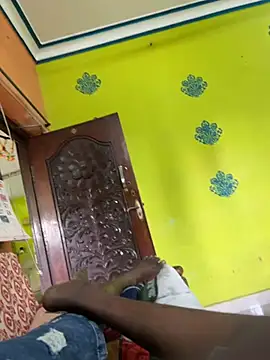 Snapshot of chennai_sexyboy chatting on February 2026 06:33:02 AM chennai sexyboy online show from February 2026 06:33:02 AM