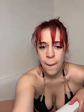 Snapshot of Roxysophie chatting on February 2026 06:35:01 AM Roxysophie online show from February 2026 06:35:01 AM