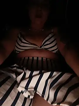 Yulska online show from June 2026 01:04:01 AM
