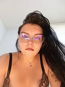 Yulska online show from July 2026 10:27:02 PM