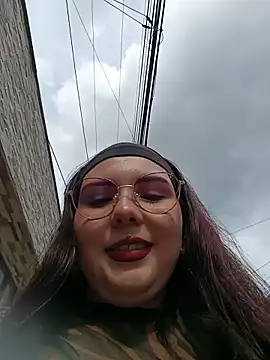 Yulska online show from March 2026 08:21:01 PM