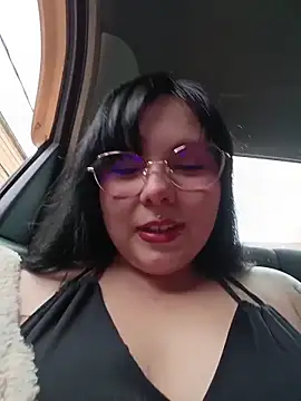 Yulska online show from May 2026 10:38:01 PM