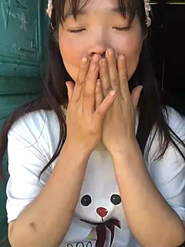 cuty lusy online show from May 2026 01:35:02 AM