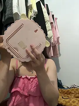 cuty lusy online show from May 2026 11:27:02 PM