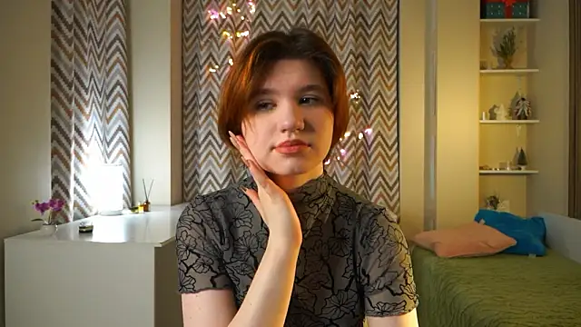 Snapshot of BelleHayton chatting on February 2026 03:44:01 PM BelleHayton online show from February 2026 03:44:01 PM