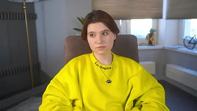 Snapshot of BelleHayton chatting on February 2026 12:05:01 PM BelleHayton online show from February 2026 12:05:01 PM