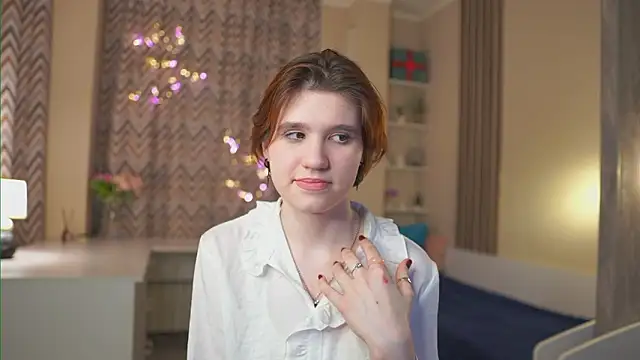 Snapshot of BelleHayton chatting on February 2026 02:36:01 PM BelleHayton online show from February 2026 02:36:01 PM