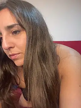 Latinaelisa online show from April 2026 02:48:01 AM