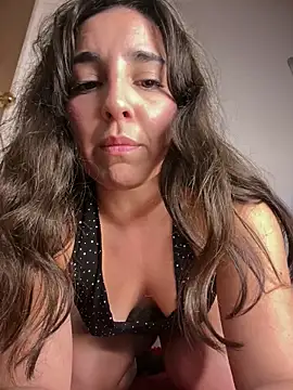 Latinaelisa online show from June 2026 03:44:02 AM