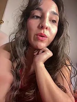 Latinaelisa online show from May 2026 03:48:01 AM